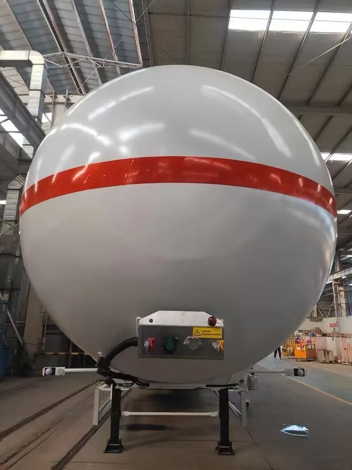 نصف مقطورة صهريج غاز LPG